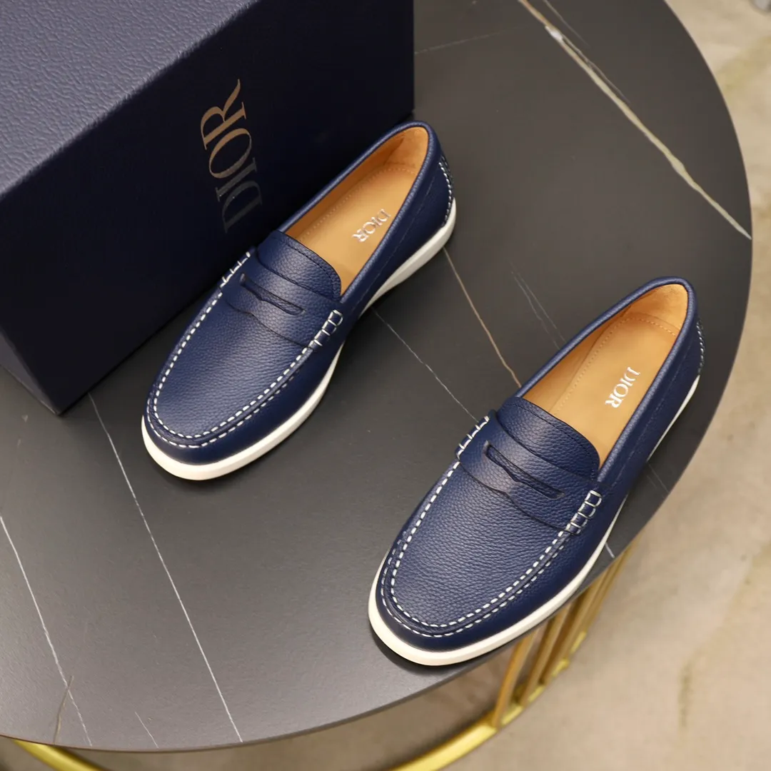 Ex-factory price: 540🙅‍♂️🙅‍♂️🙅‍♂️ Brand: Dior DIOR Standard code: Men's code 38/44 (45 can be customized) Grade: Same as the official website Material: Original cowhide stitching, cowhide lining, original TPU wear-resistant soft outsole Style categories: Leisure and sports version, footwear for driving, young fashion, European and American trends, British style Color: actual picture color